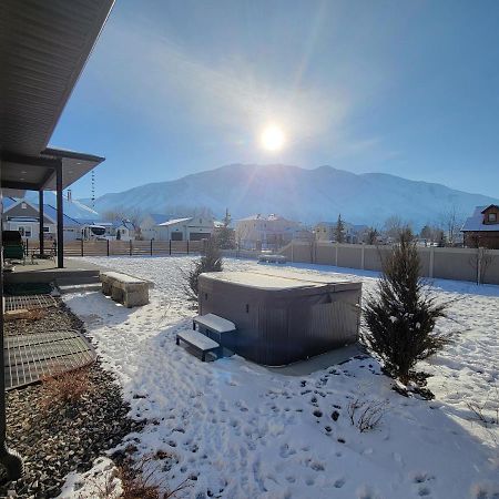 Spacious & Modern Apartment, Close To Universities And Mountains Mapleton Exterior photo