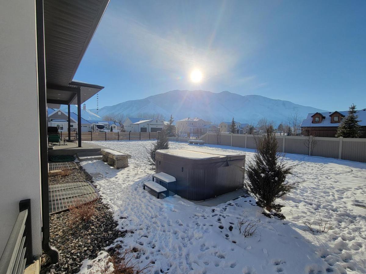 Spacious & Modern Apartment, Close To Universities And Mountains Mapleton Exterior photo