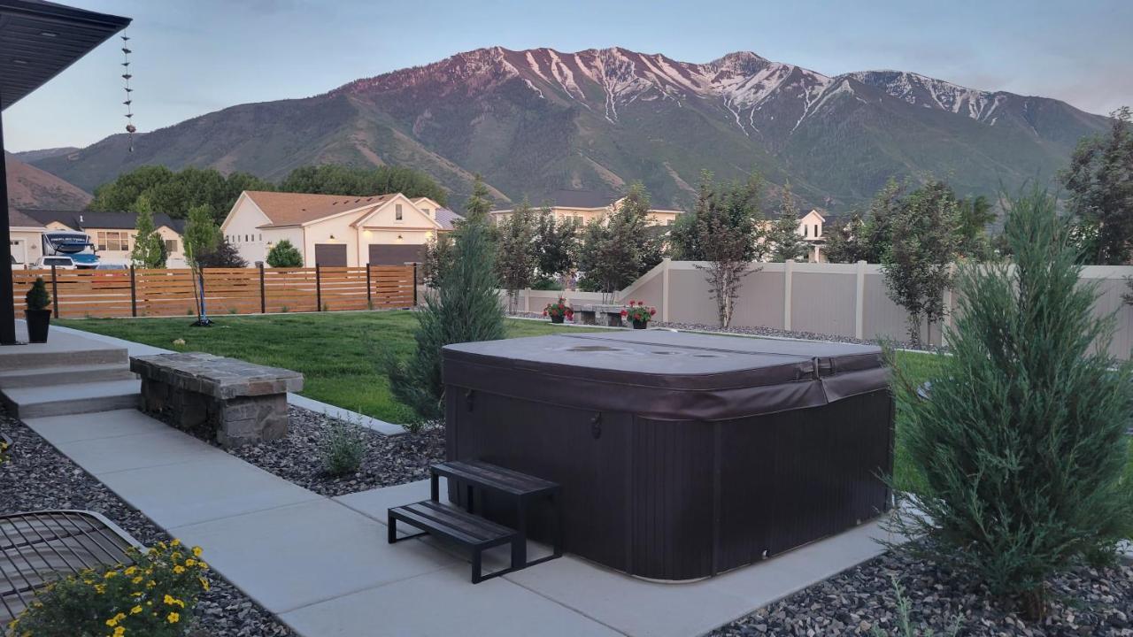 Spacious & Modern Apartment, Close To Universities And Mountains Mapleton Exterior photo
